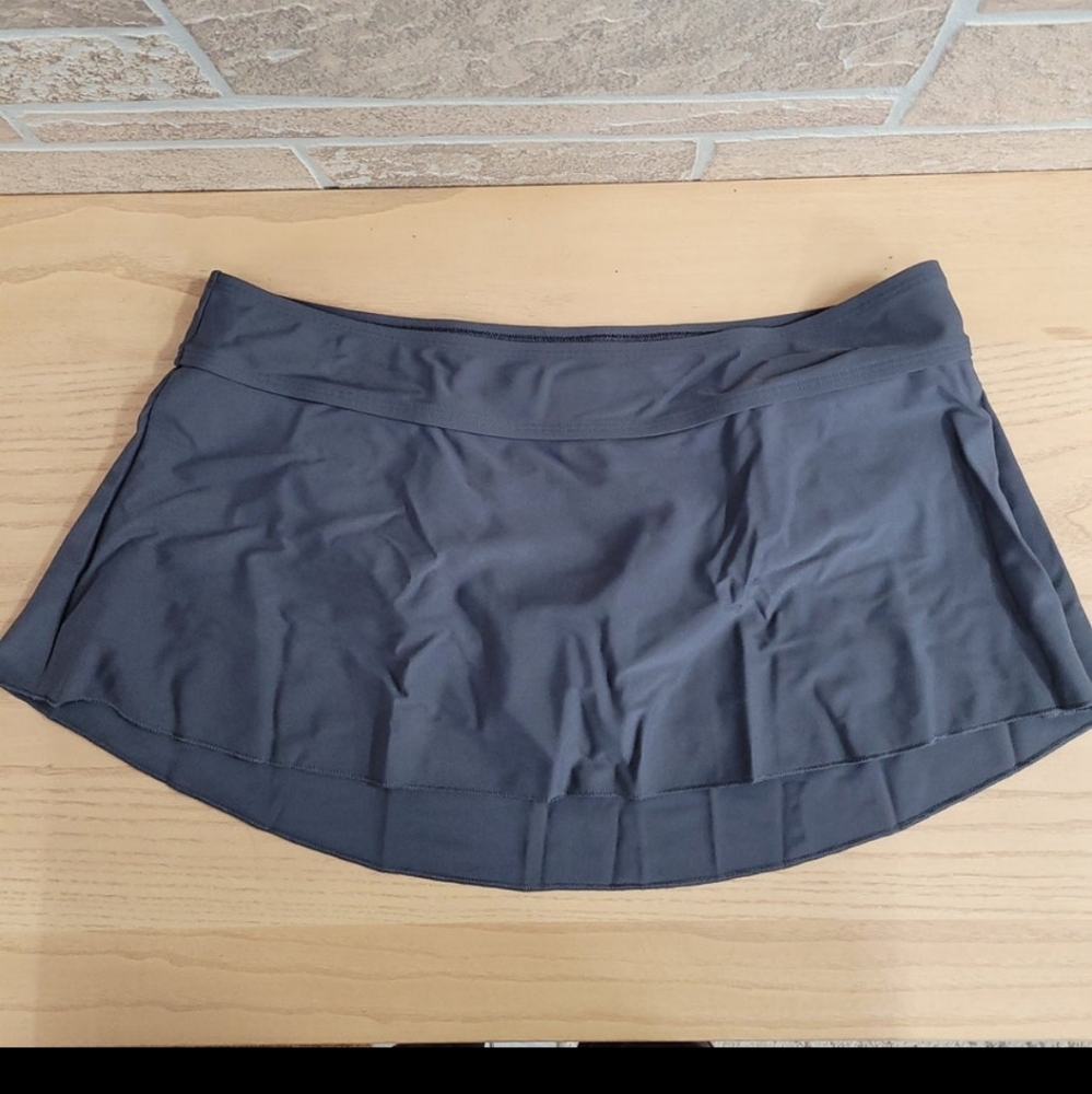NWT Kona Sol Swimming Suit Skirt